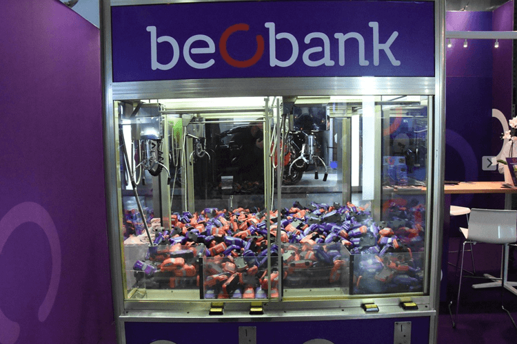 Beobank grijpautomaat